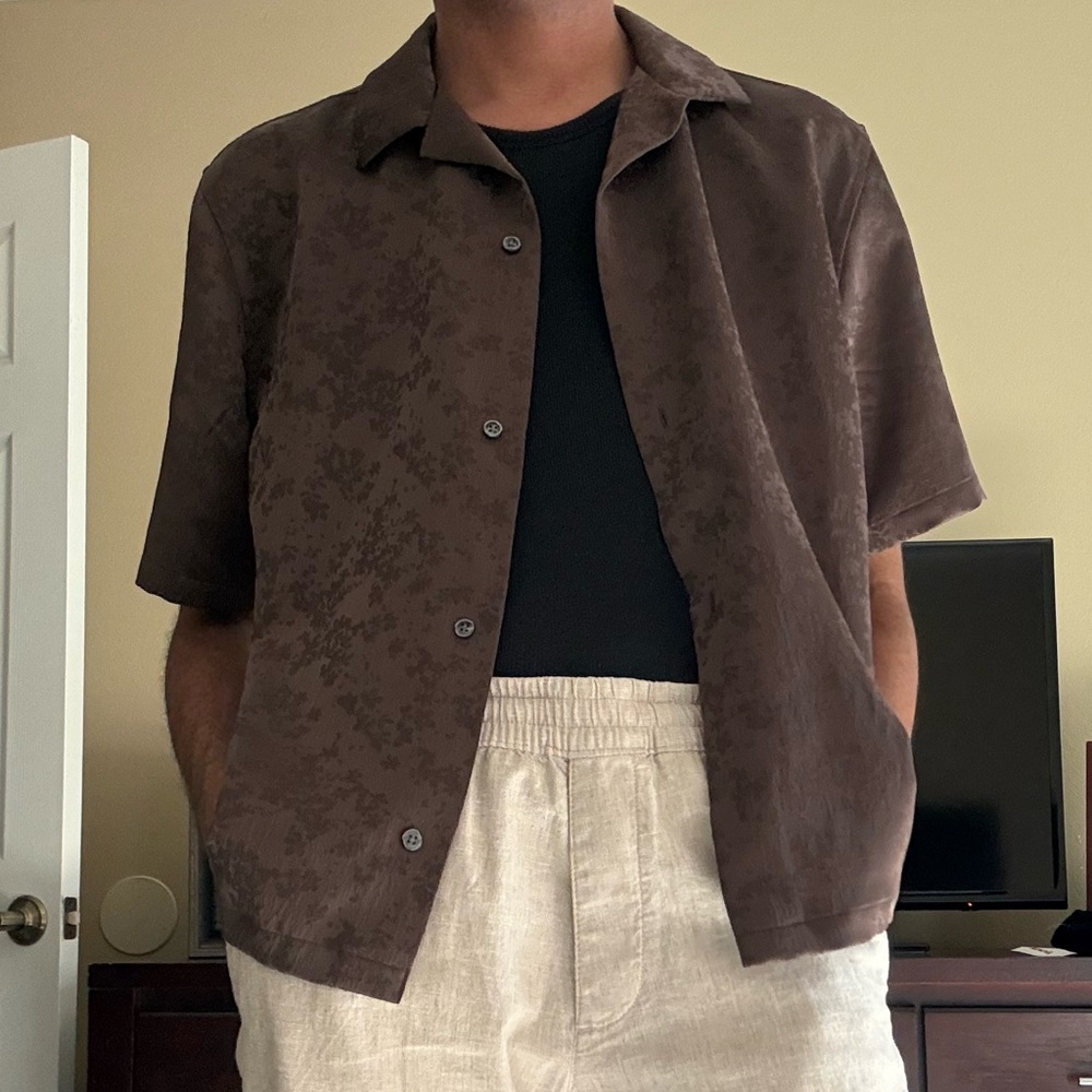 Abercrombie cropped button up shirt.